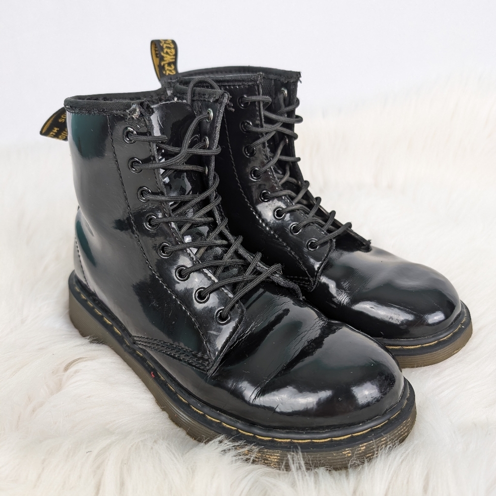 Dr. Martens Delaney patent leather combat boots, girls size 5, guys sz 4, black